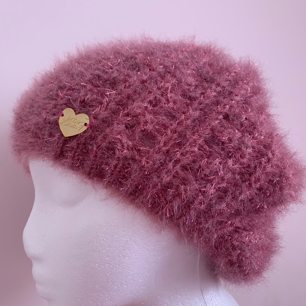 ✨ Betsey Johnson pink knit beret